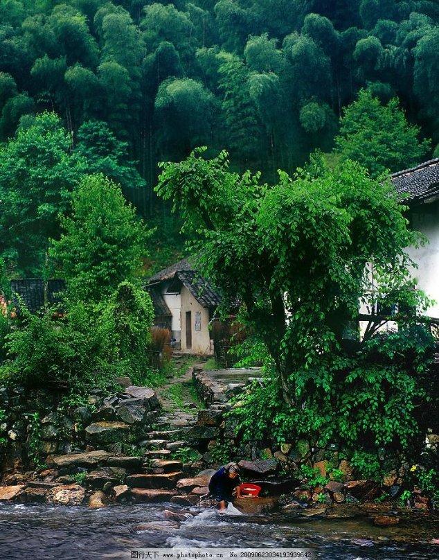 逃离荒废的戏院